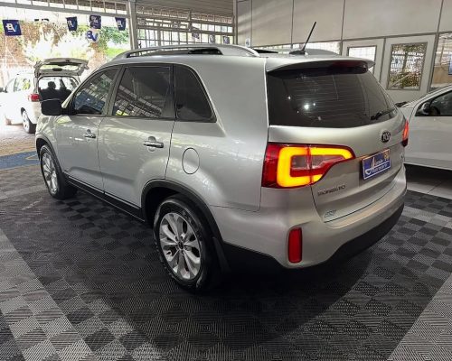 5f5ccd49-e8bd-4887-b6a8-56c266141663